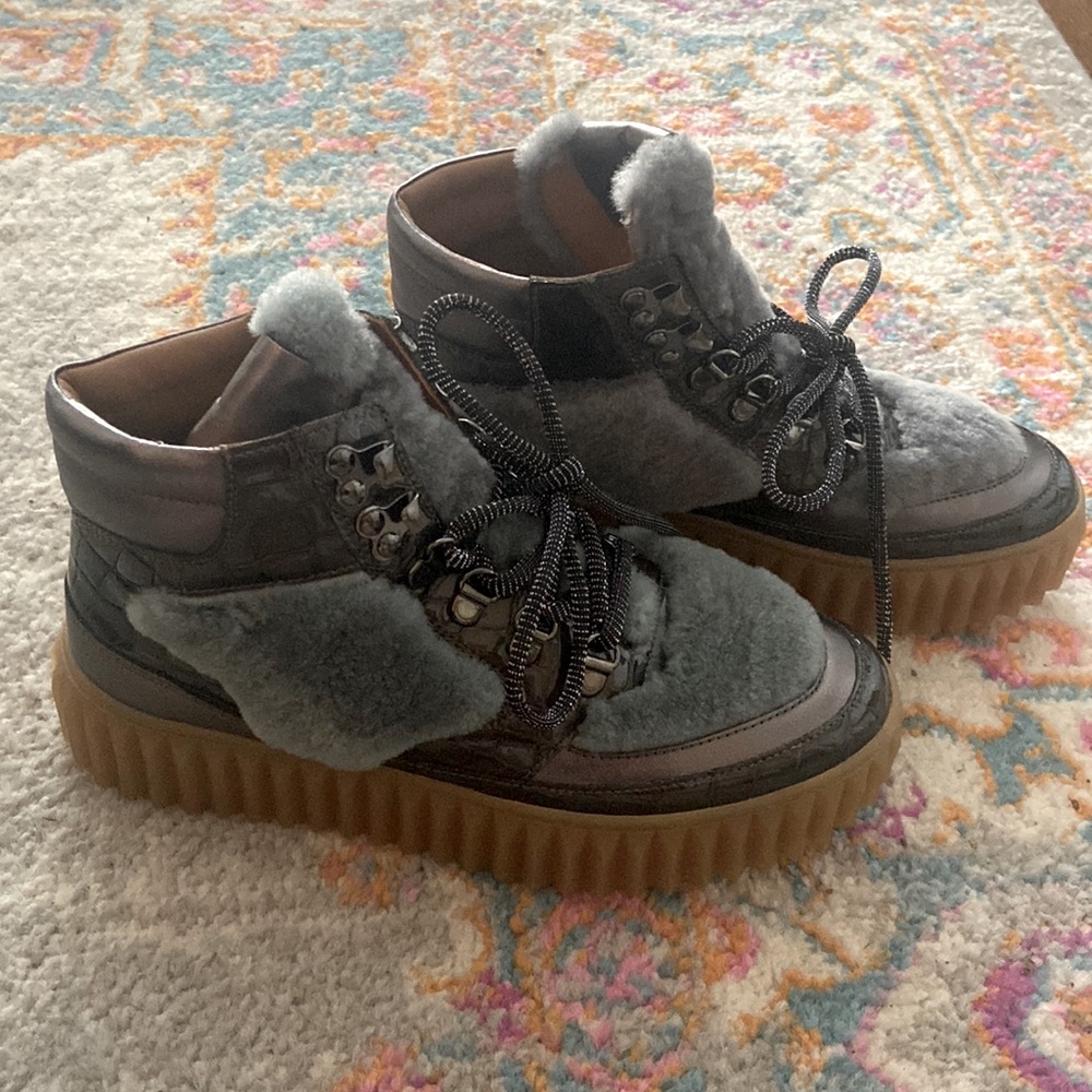 Voile Blanche hiking boots